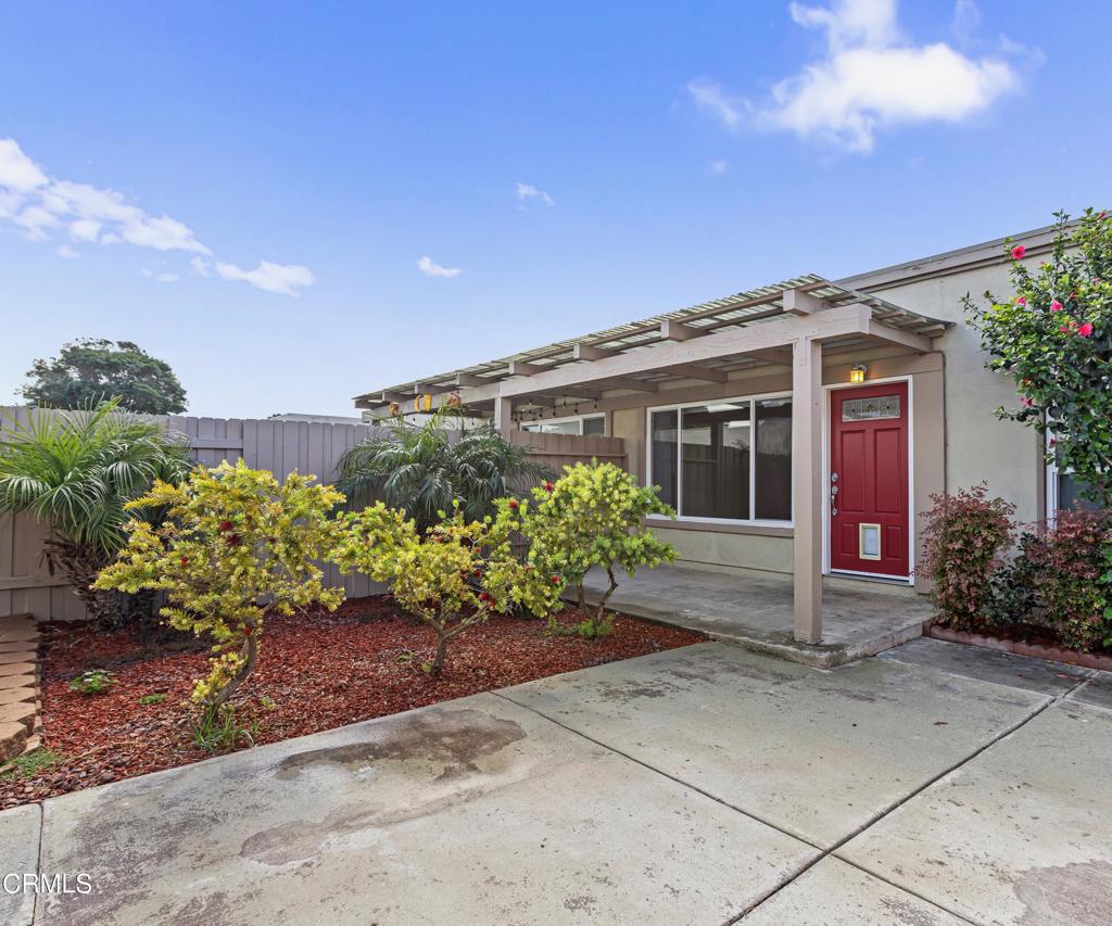 3001 Isle Way, Unit B Oxnard, CA 93035 - Photo 2 of 15