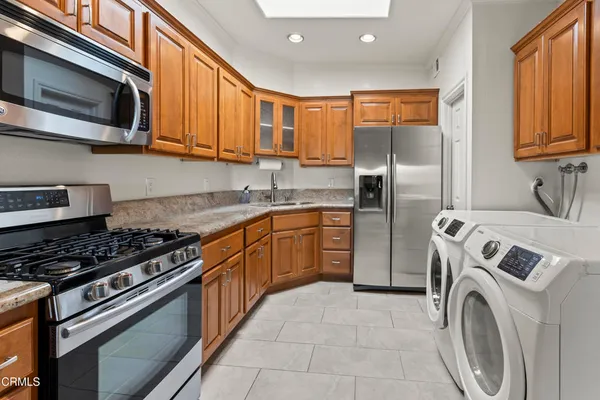 $495,500 | 3001 Isle Way, Unit B, Oxnard, CA 93035