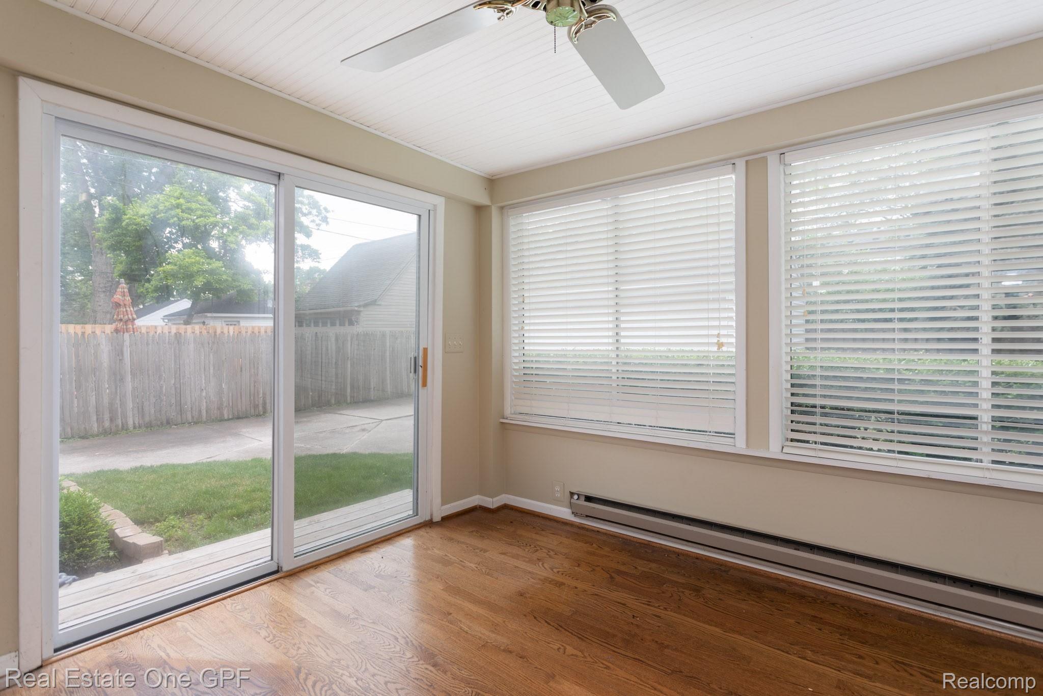 427 Moran Road Grosse Pointe, MI 48236 - Photo 10 of 29 17.jpg