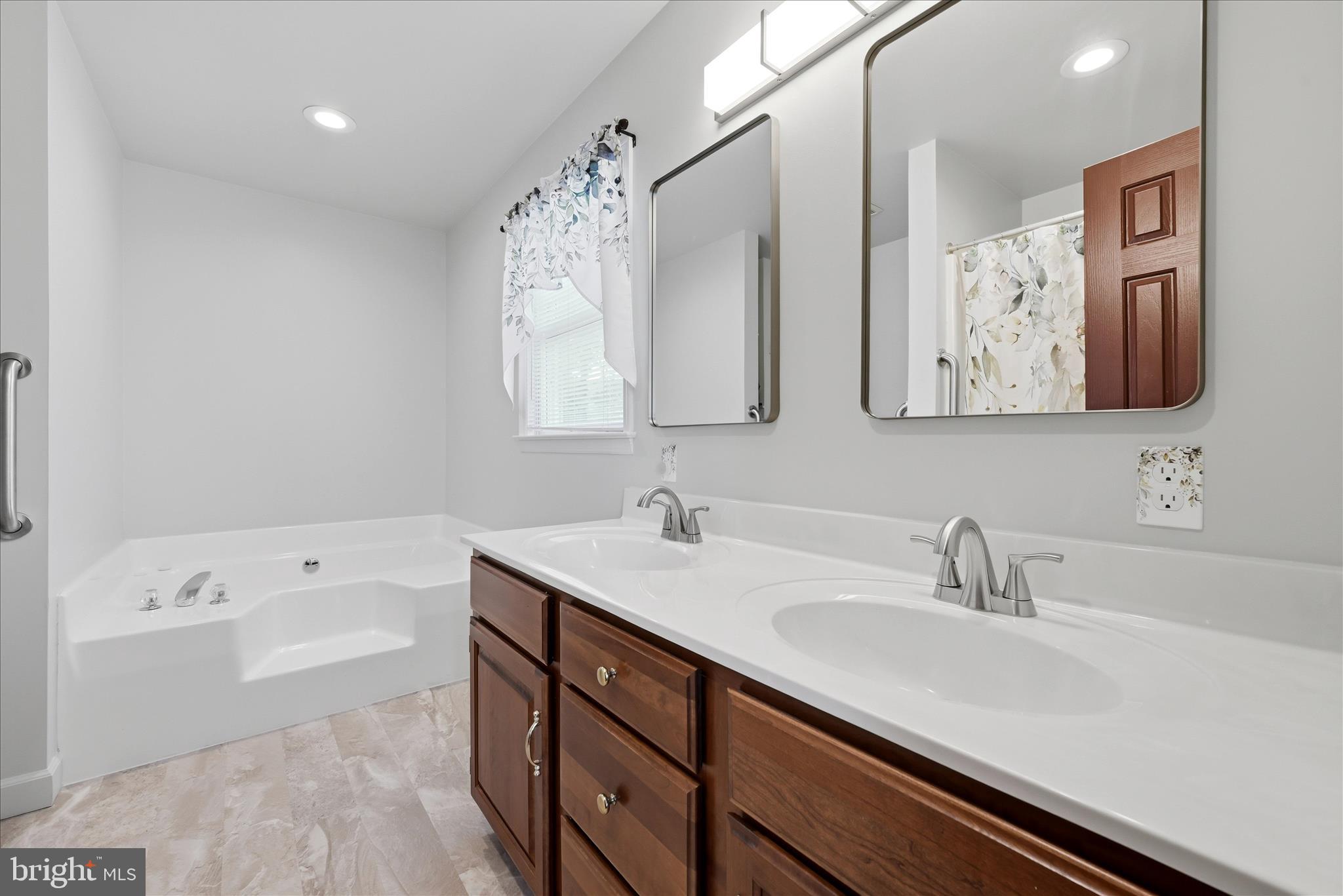 16335 Back Road Strasburg, VA 22657 - Photo 26 of 56 Primary Bathroom