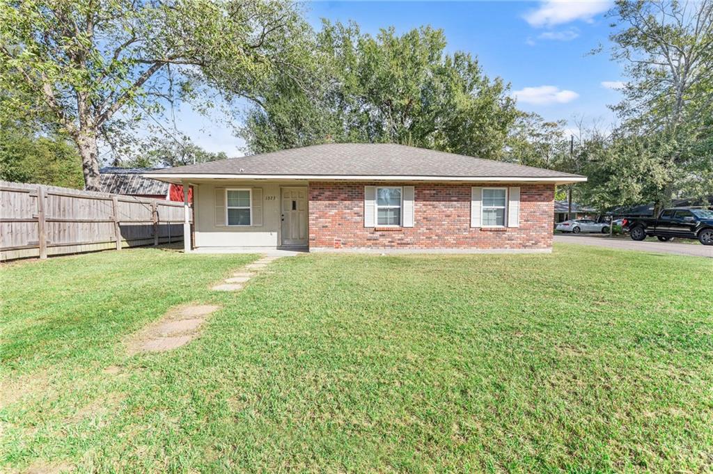 1323 Smith Square Hammond, LA 70403 - Photo 1 of 15