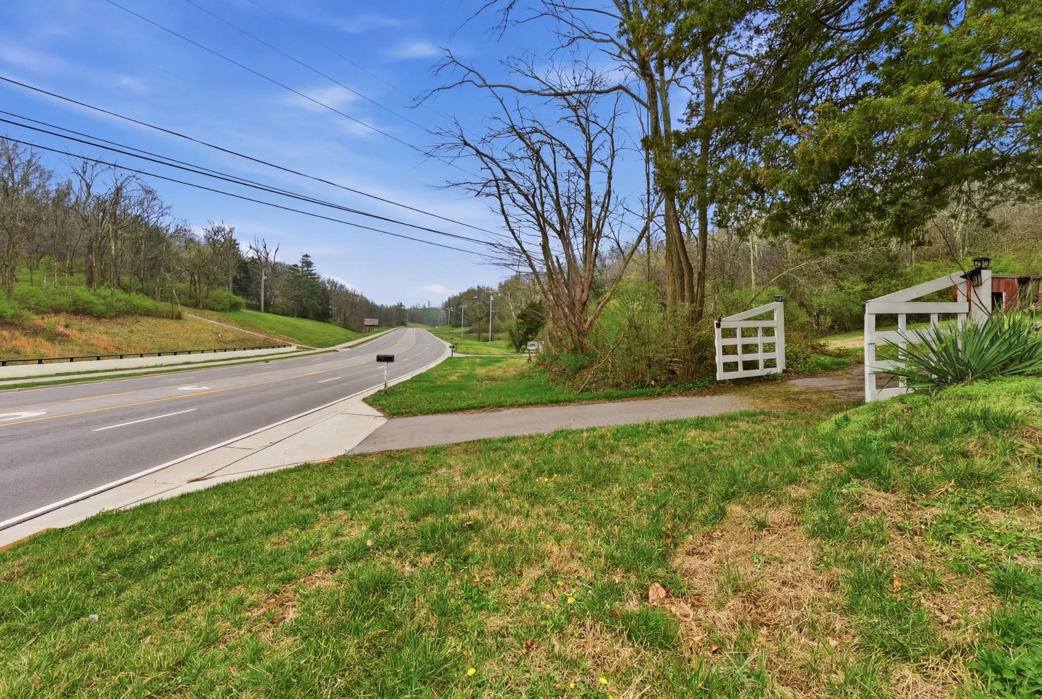 1447 Franklin Road Brentwood, TN 37027 - Photo 7 of 27 a view of a back yard of the house