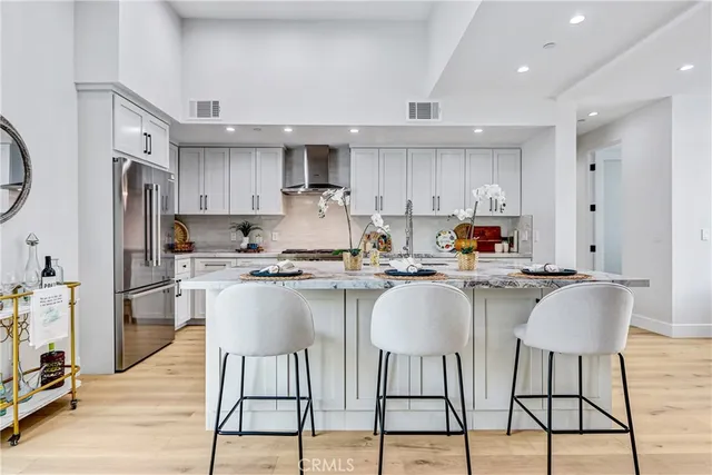 $1,599,000 | 2405 Mathews Avenue, Unit B, Redondo Beach, CA 90278