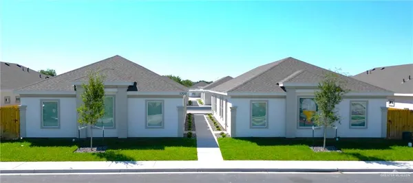 $975 | 1501 Shavano Drive, Unit 3, Edinburg, TX 78541
