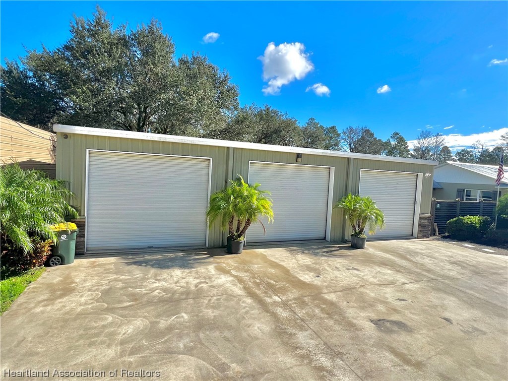 2212 Hartman Road Avon Park, FL 33825 - Photo 3 of 33 Gallery Image 3