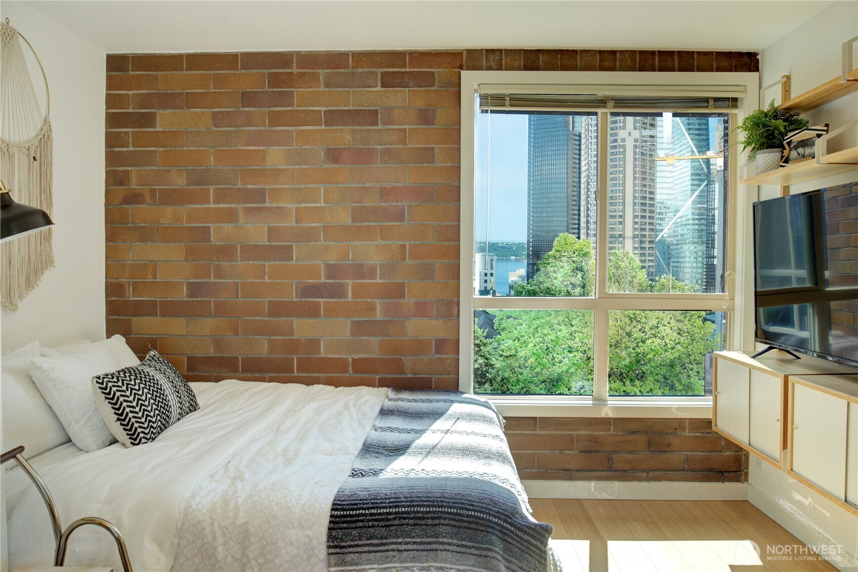 905 Cherry Street, Unit 606 Seattle, WA 98104 - Photo 13 of 40