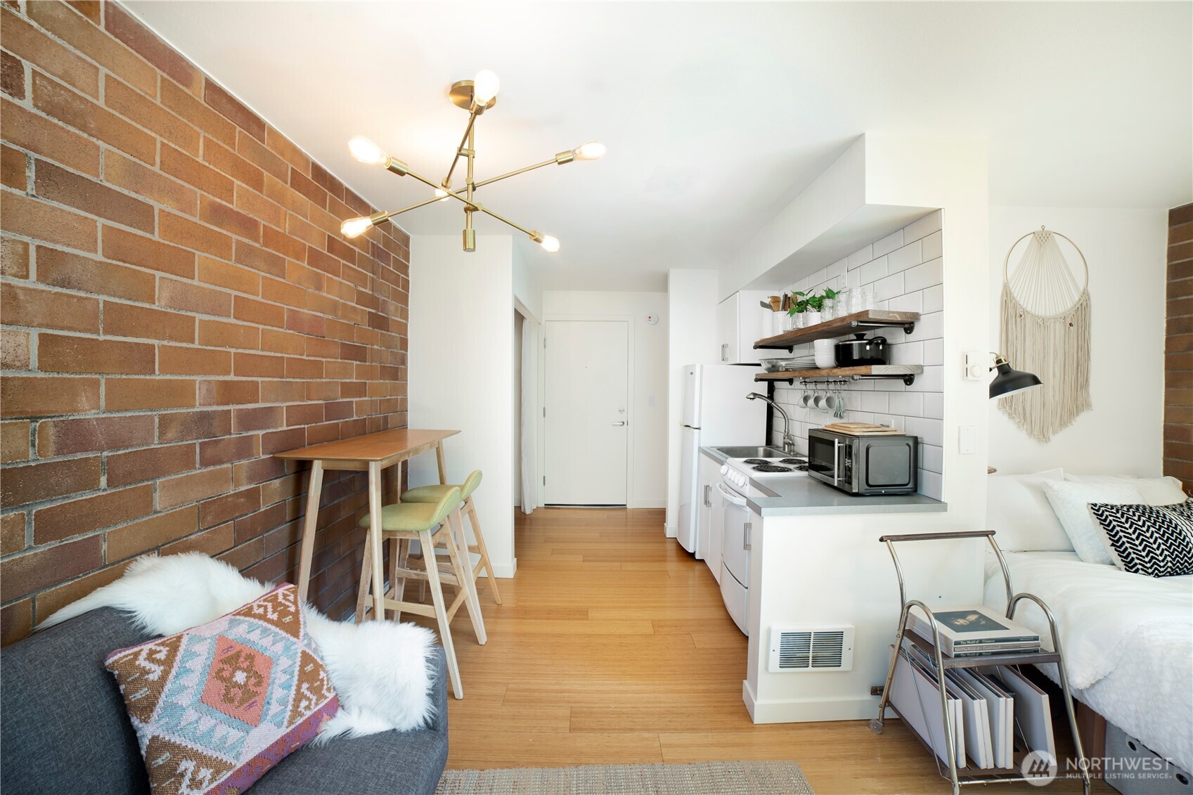 905 Cherry Street, Unit 606 Seattle, WA 98104 - Photo 15 of 40