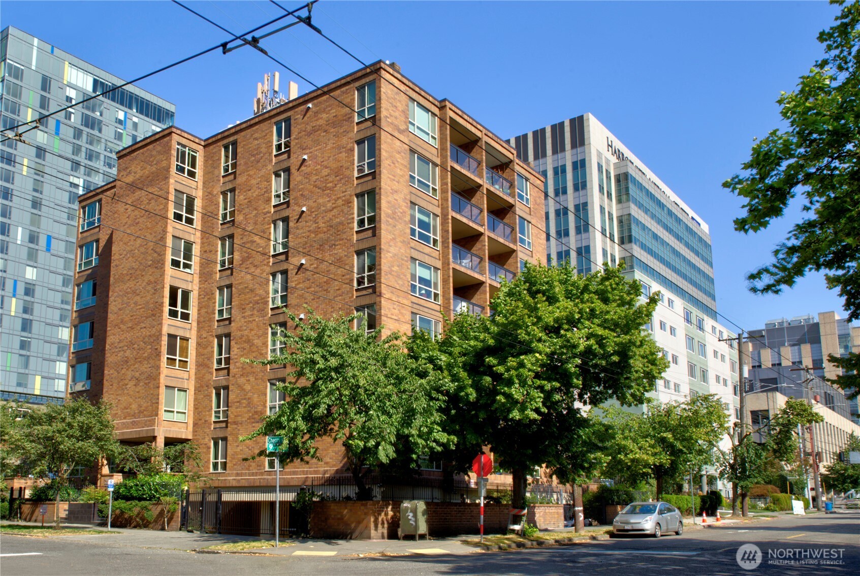 905 Cherry Street, Unit 606 Seattle, WA 98104 - Photo 39 of 40
