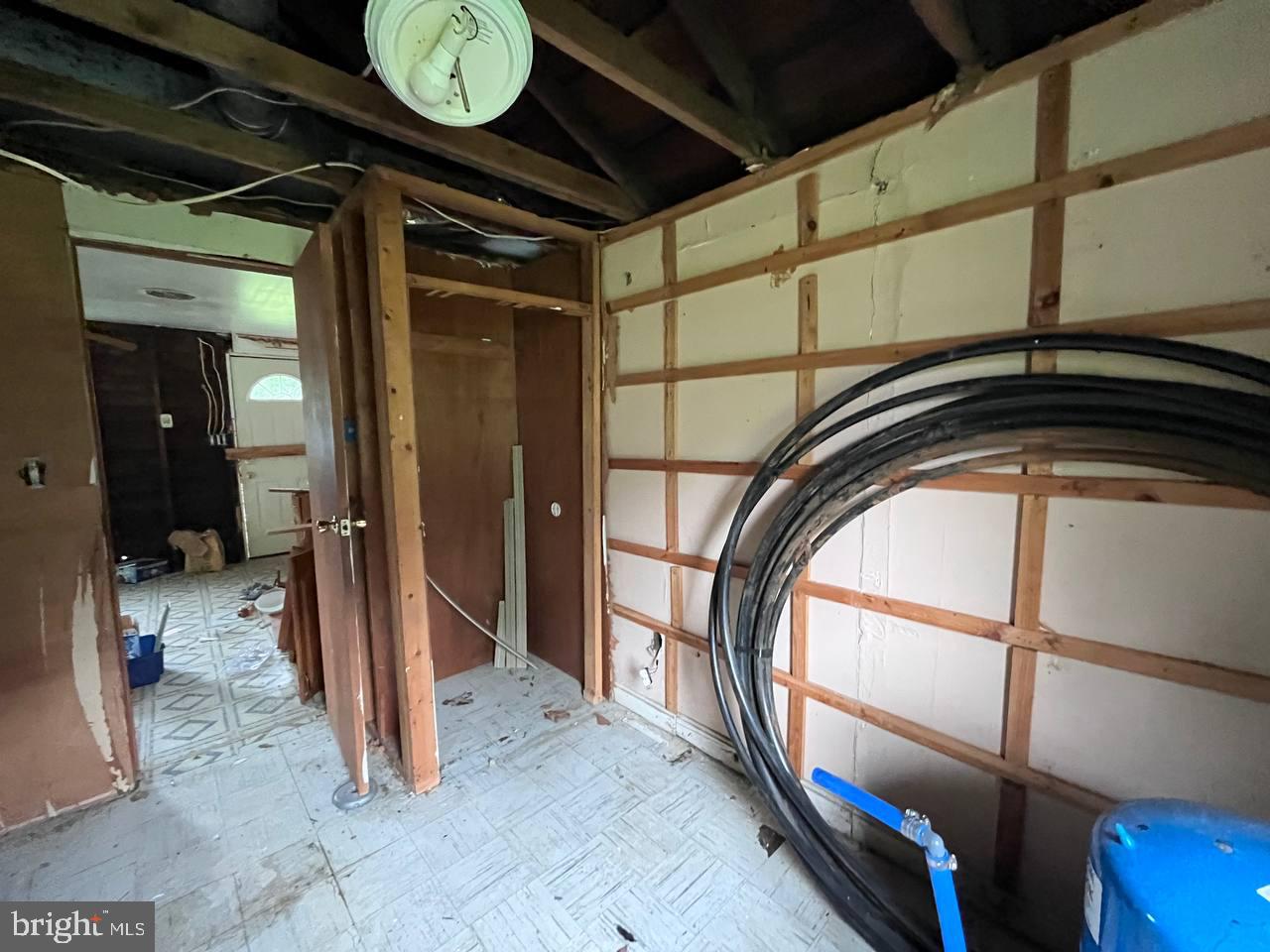 132 Thomas Road New Castle, PA 16101 - Photo 22 of 51