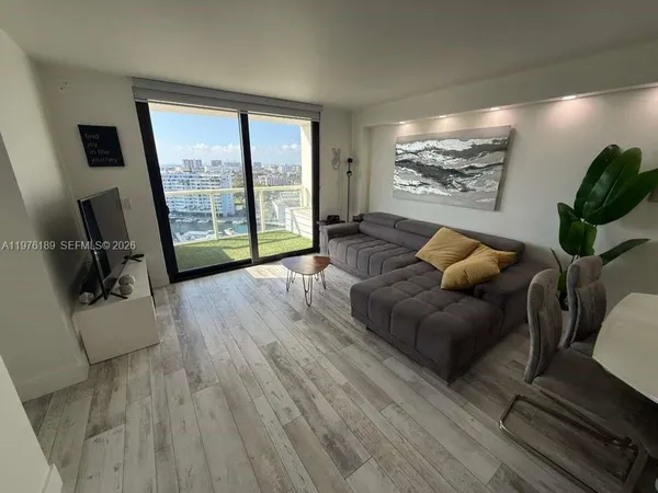 $2,550 | 13499 Biscayne Boulevard, Unit 1414, North Miami, FL 33181