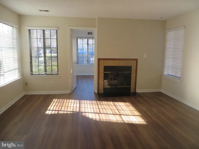 $1,895 | 6022 A Curtier Drive, Unit 6022A, Alexandria, VA 22310