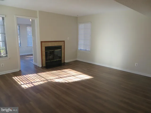 $1,895 | 6022 A Curtier Drive, Unit 6022A, Alexandria, VA 22310