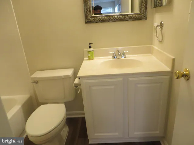 $1,850 | 6022 A Curtier Drive, Unit 6022A, Alexandria, VA 22310