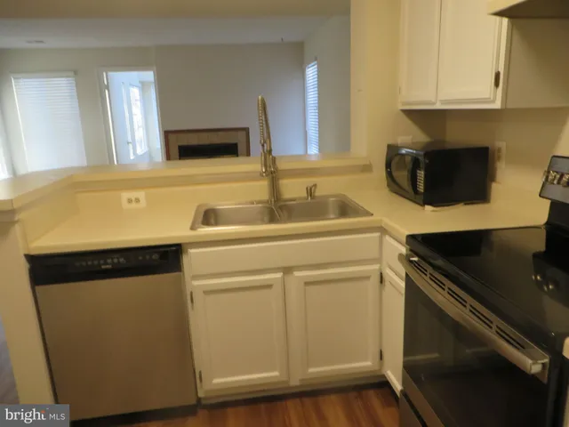 $1,850 | 6022 A Curtier Drive, Unit 6022A, Alexandria, VA 22310