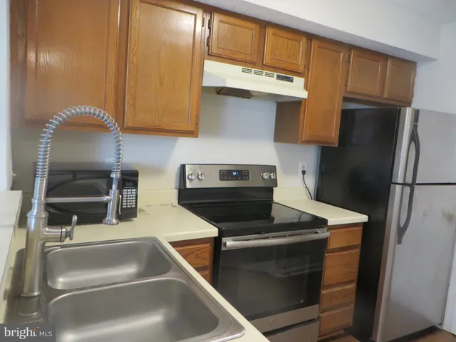 $1,895 | 6022 A Curtier Drive, Unit 6022A, Alexandria, VA 22310