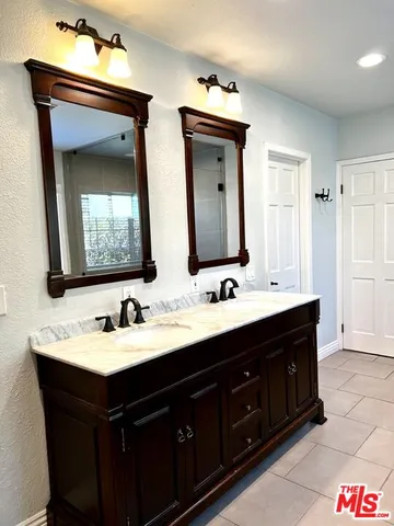 $9,500 | 401 North Kings Road, Los Angeles, CA 90048