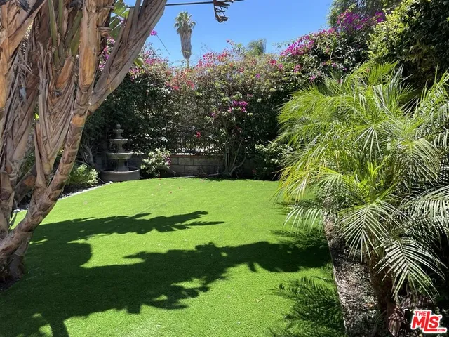 $9,500 | 401 North Kings Road, Los Angeles, CA 90048