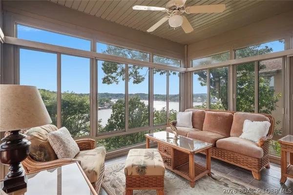 $599,900 | 154 Bella Terra Court, Sunrise Beach, MO 65079