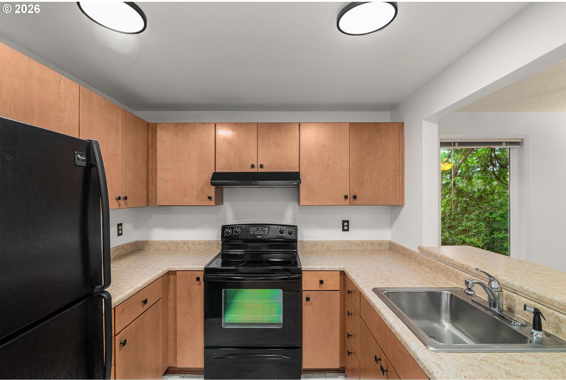 4880 Southwest Scholls Ferry Road, Unit 32 Portland, OR 97225 - Photo 10 of 23 Gallery Image 10
