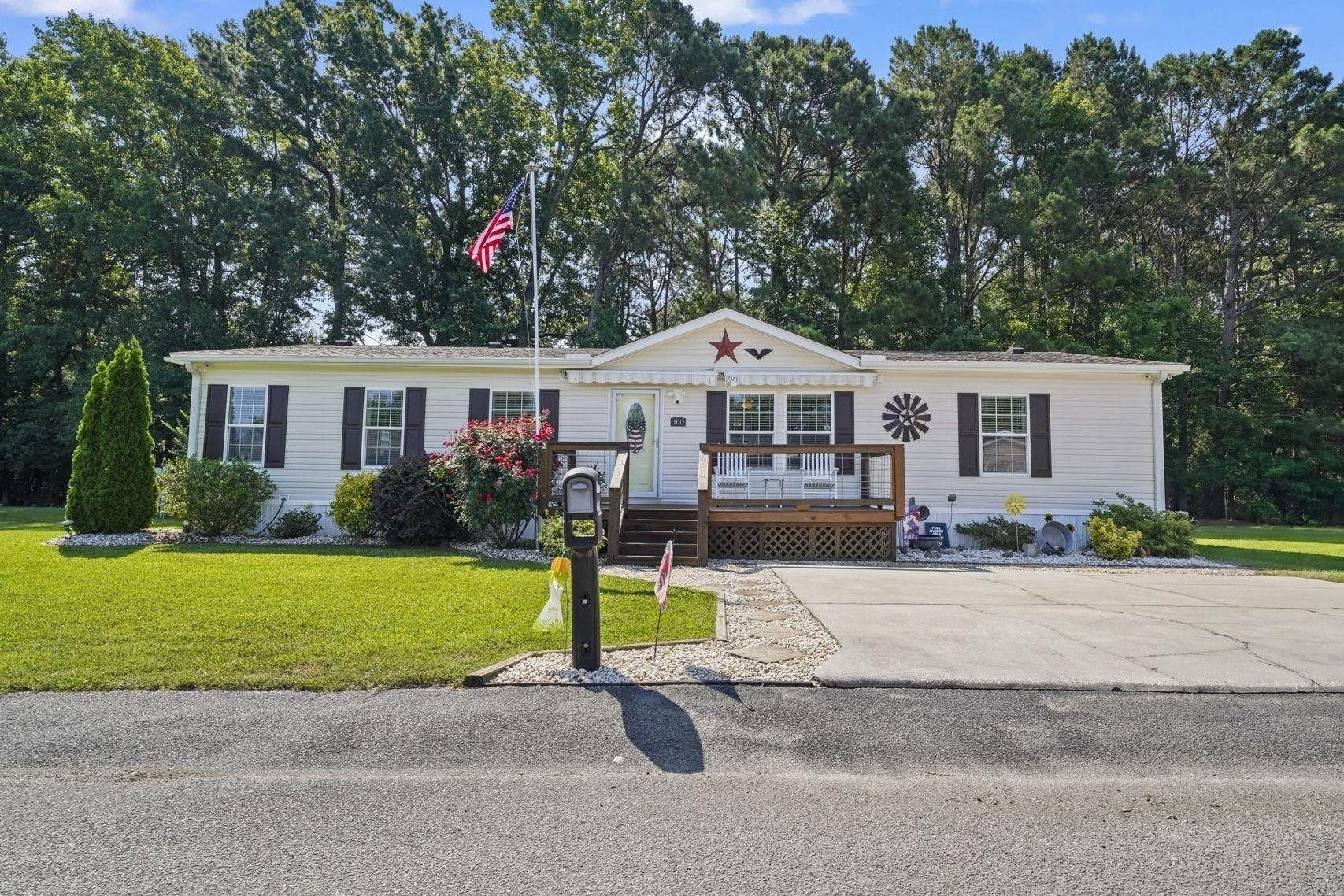 160 Nollie Road Myrtle Beach, SC 29588 - Photo 1 of 44