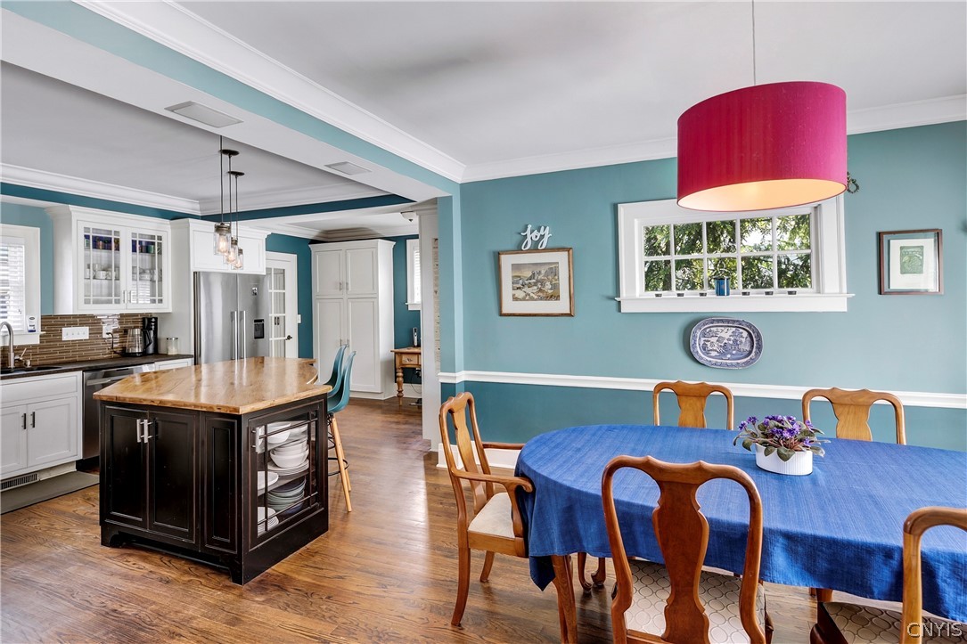 111 Circle Road Syracuse, NY 13210 - Photo 14 of 43 Dining room and kitchen
