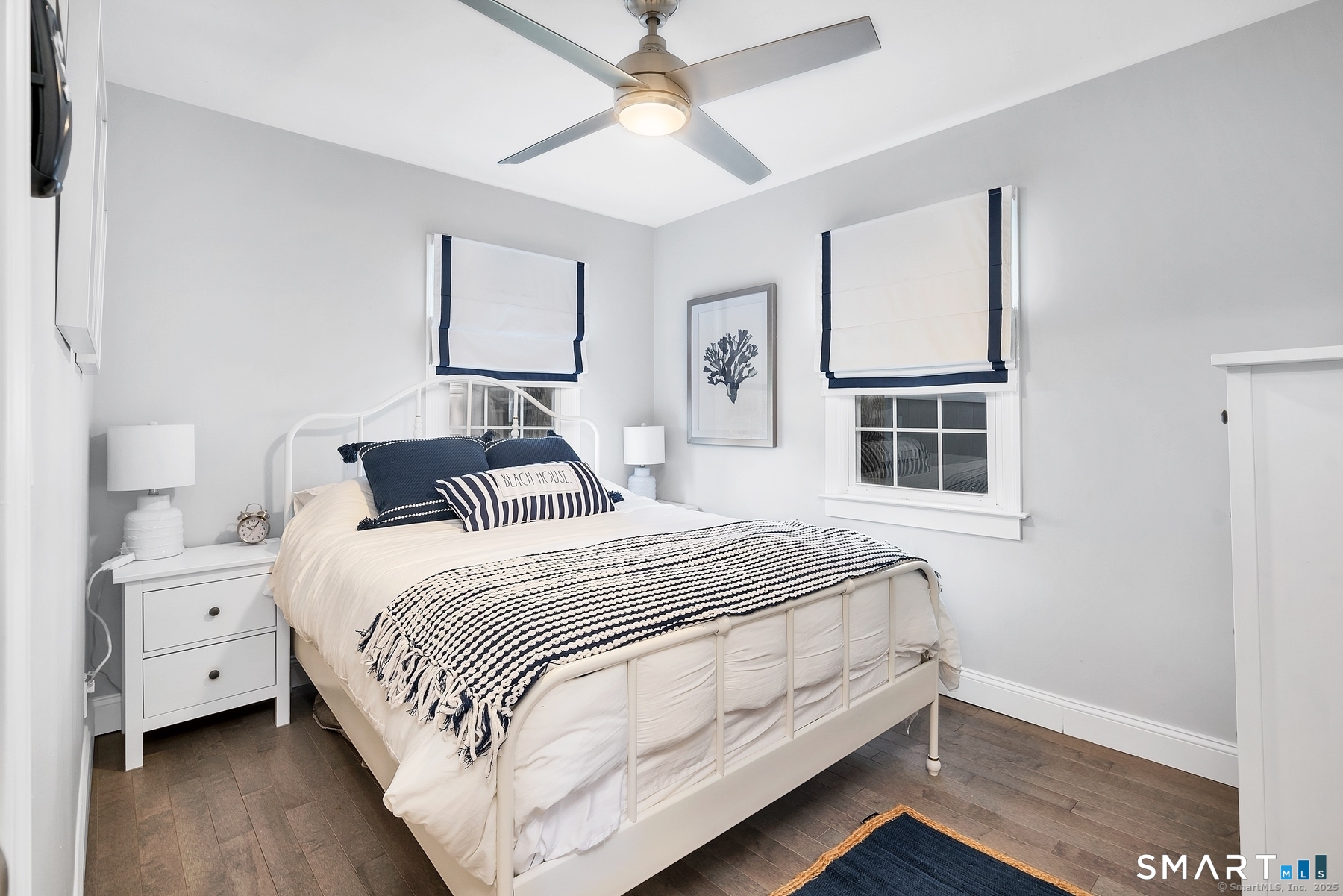 76 South Edgewood Road East Lyme, CT 06357 - Photo 8 of 18 a bedroom with a bed and a window