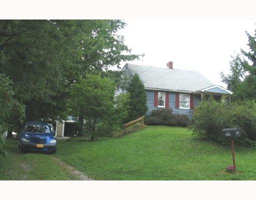 217 Scott Road Plum, PA 15239 - Photo 1 of 8 Exterior Front.