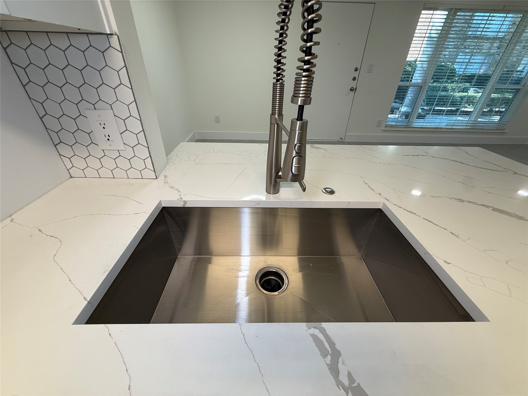 2201 Fountain View Drive, Unit 63 Houston, TX 77057 - Photo 16 of 28