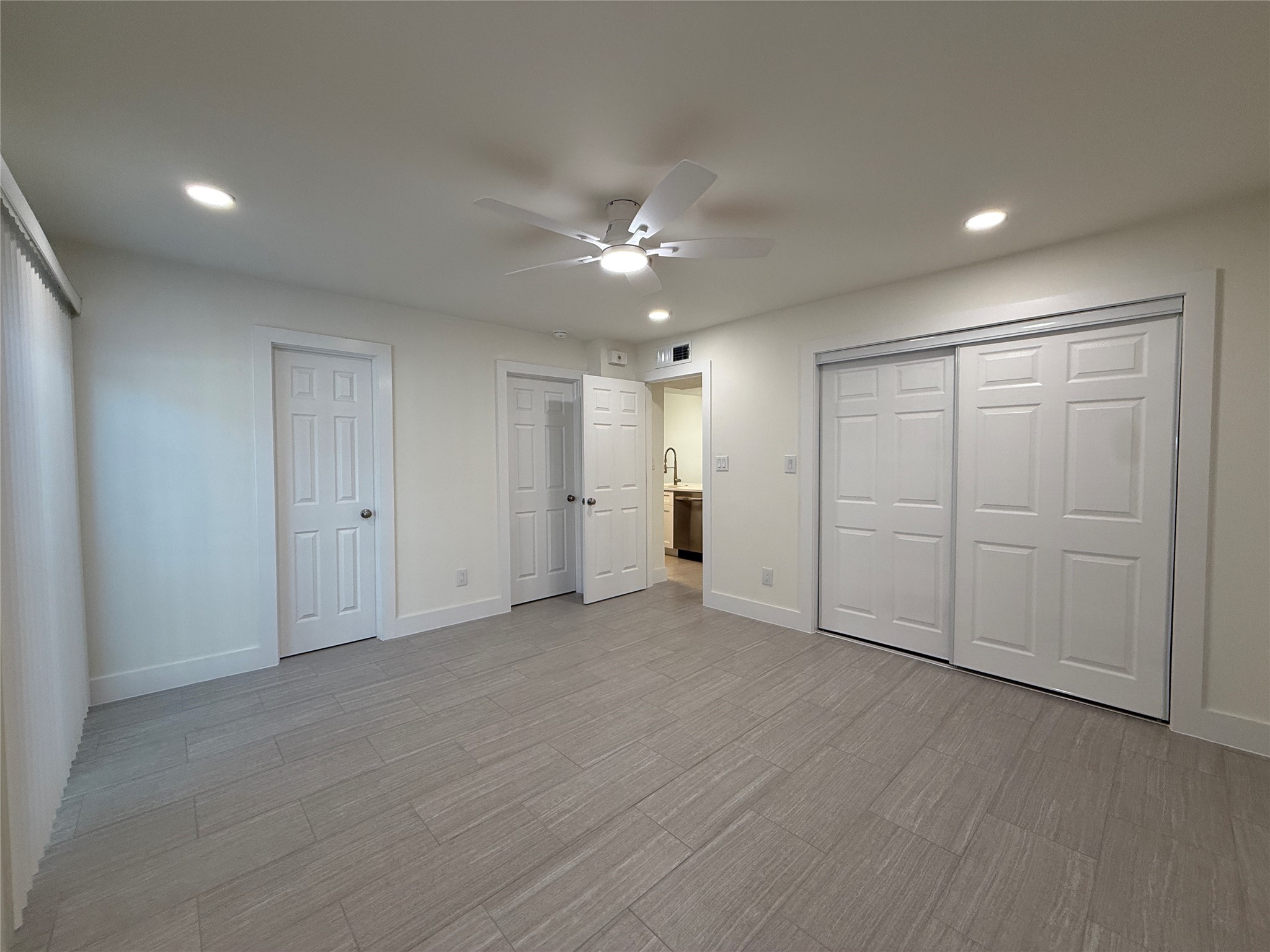 2201 Fountain View Drive, Unit 63 Houston, TX 77057 - Photo 21 of 28