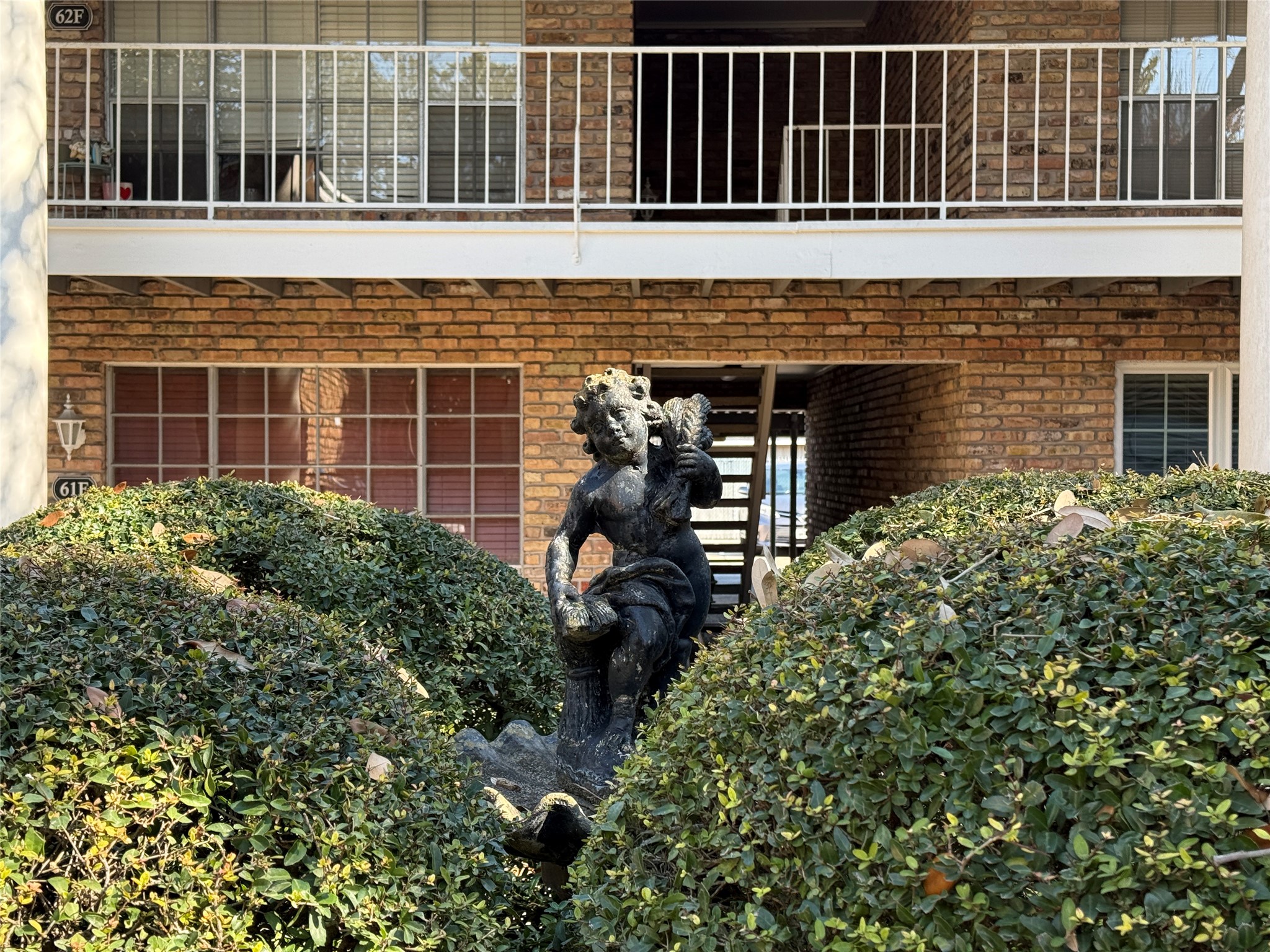 2201 Fountain View Drive, Unit 63 Houston, TX 77057 - Photo 4 of 28