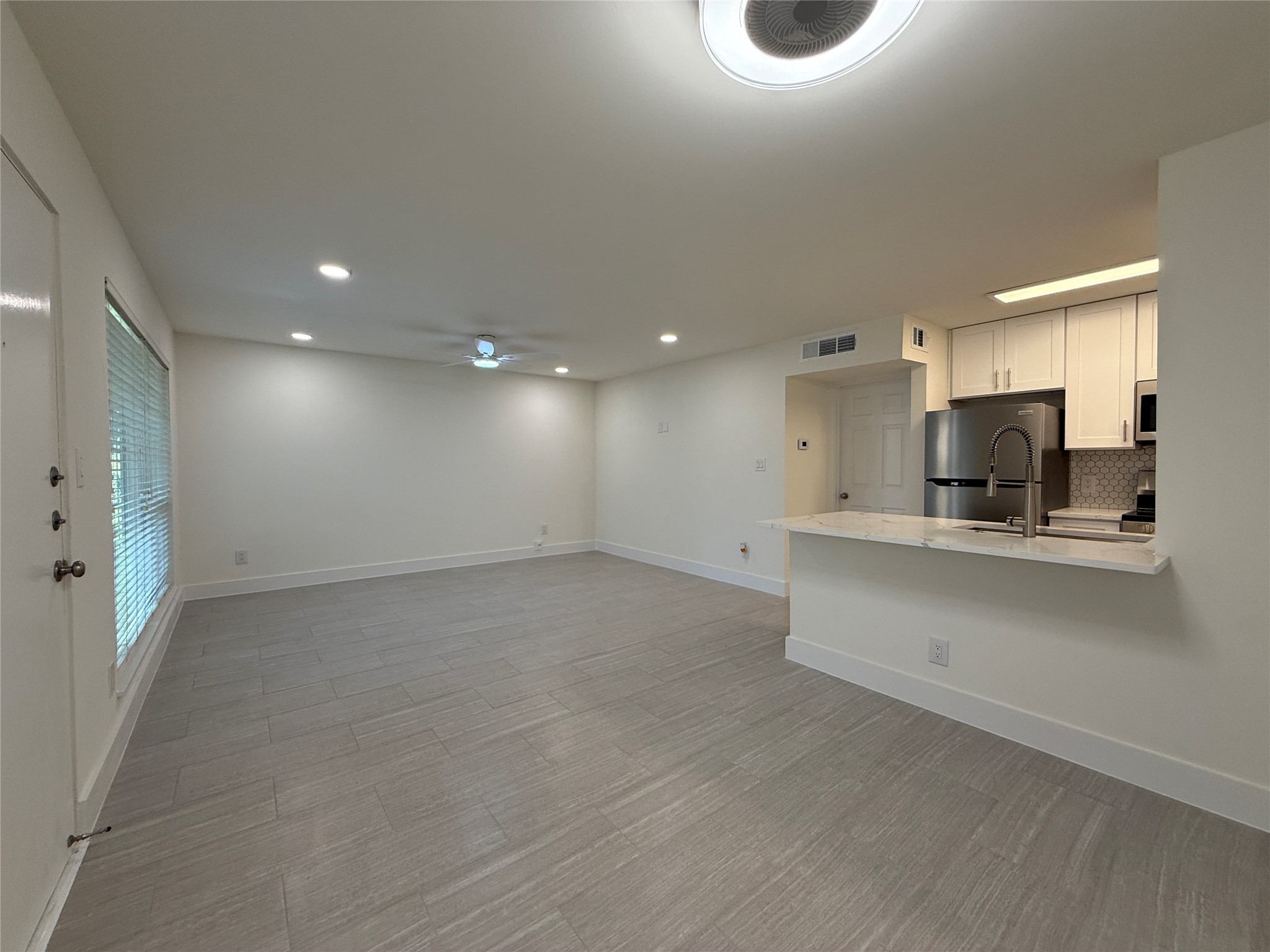 2201 Fountain View Drive, Unit 63 Houston, TX 77057 - Photo 7 of 28