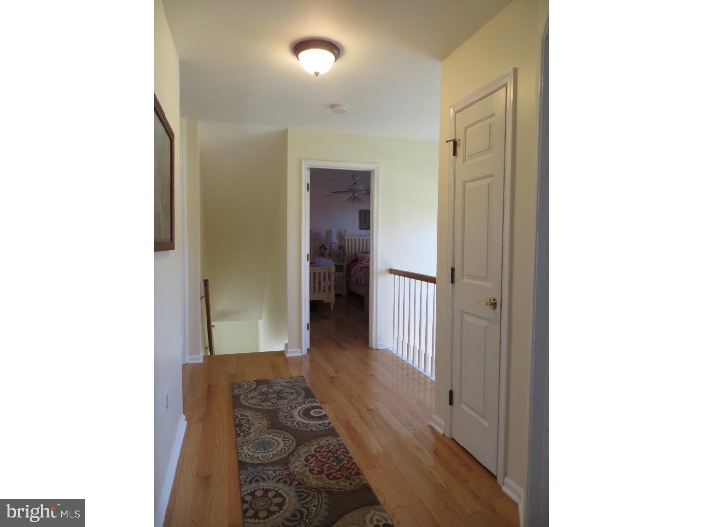 23 Knoll Road Coatesville, PA 19320 - Photo 18 of 25 Hallway