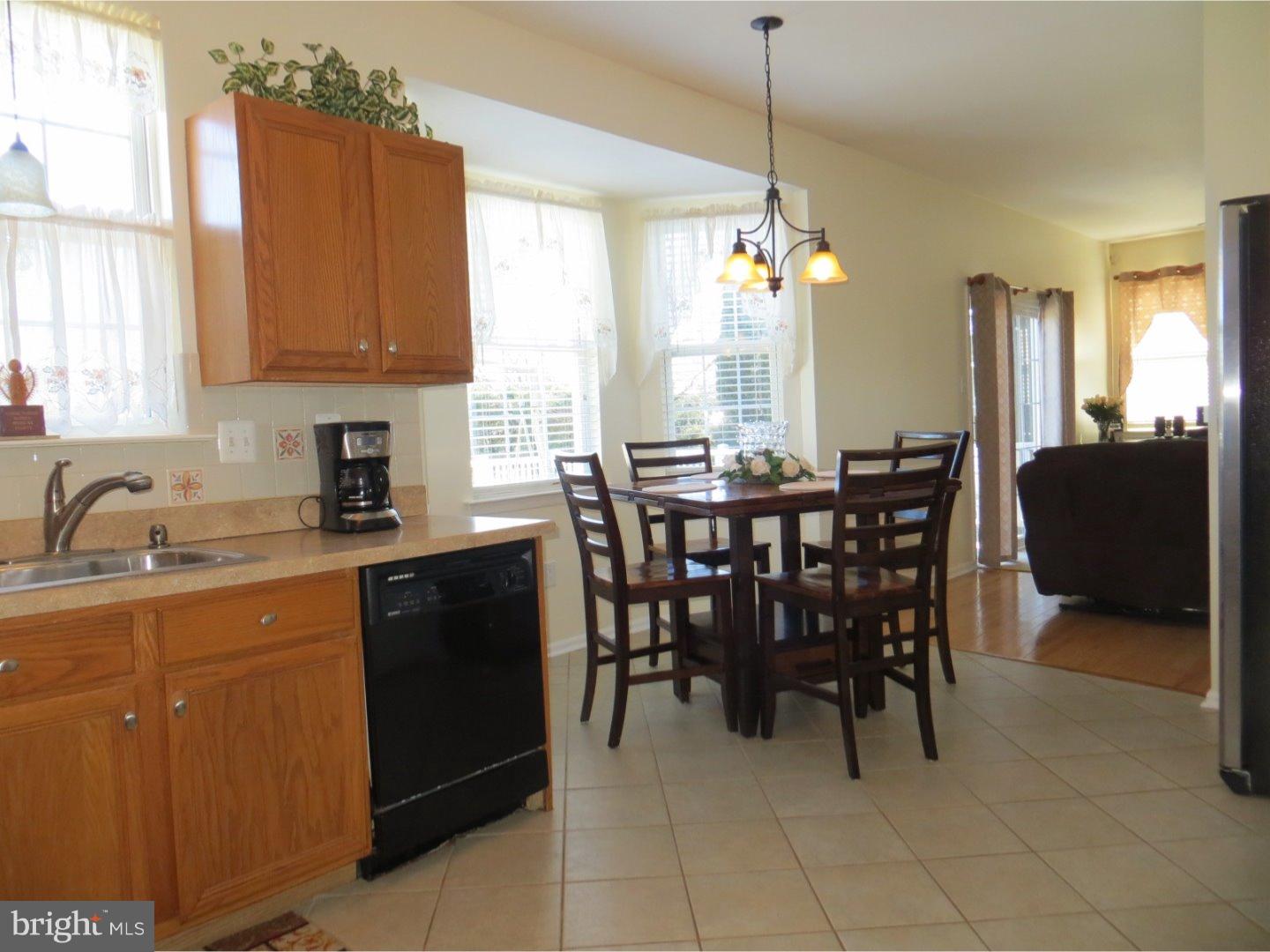 23 Knoll Road Coatesville, PA 19320 - Photo 3 of 25 Kitchen