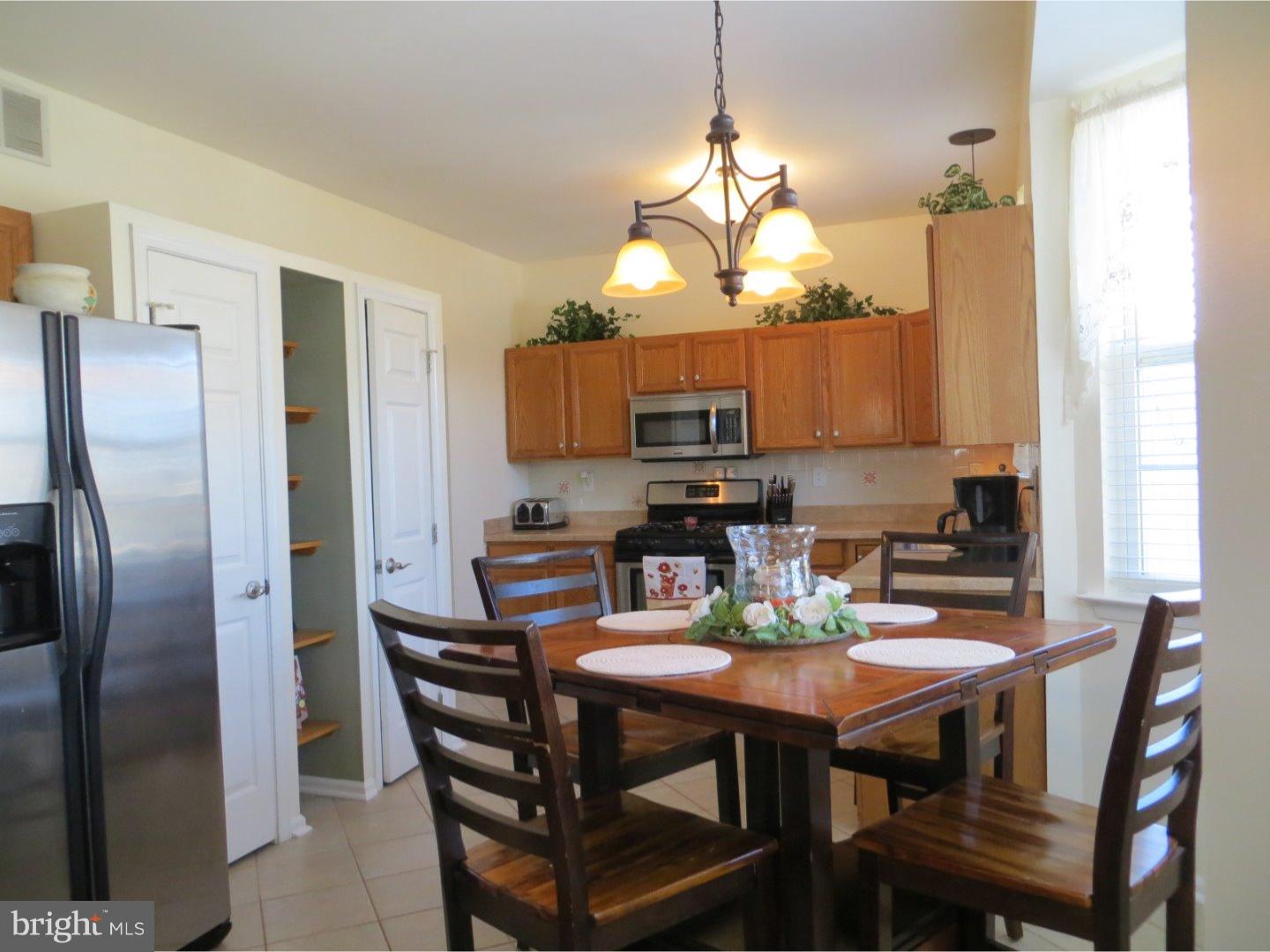 23 Knoll Road Coatesville, PA 19320 - Photo 4 of 25 Kitchen