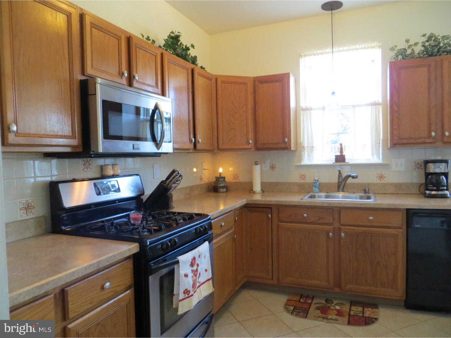23 Knoll Road Coatesville, PA 19320 - Photo 5 of 25 Kitchen