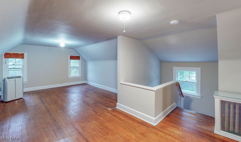 3304 Avalon Road Cleveland, OH 44120 - Photo 20 of 25 Bedroom on the third floor with hardwood floors.