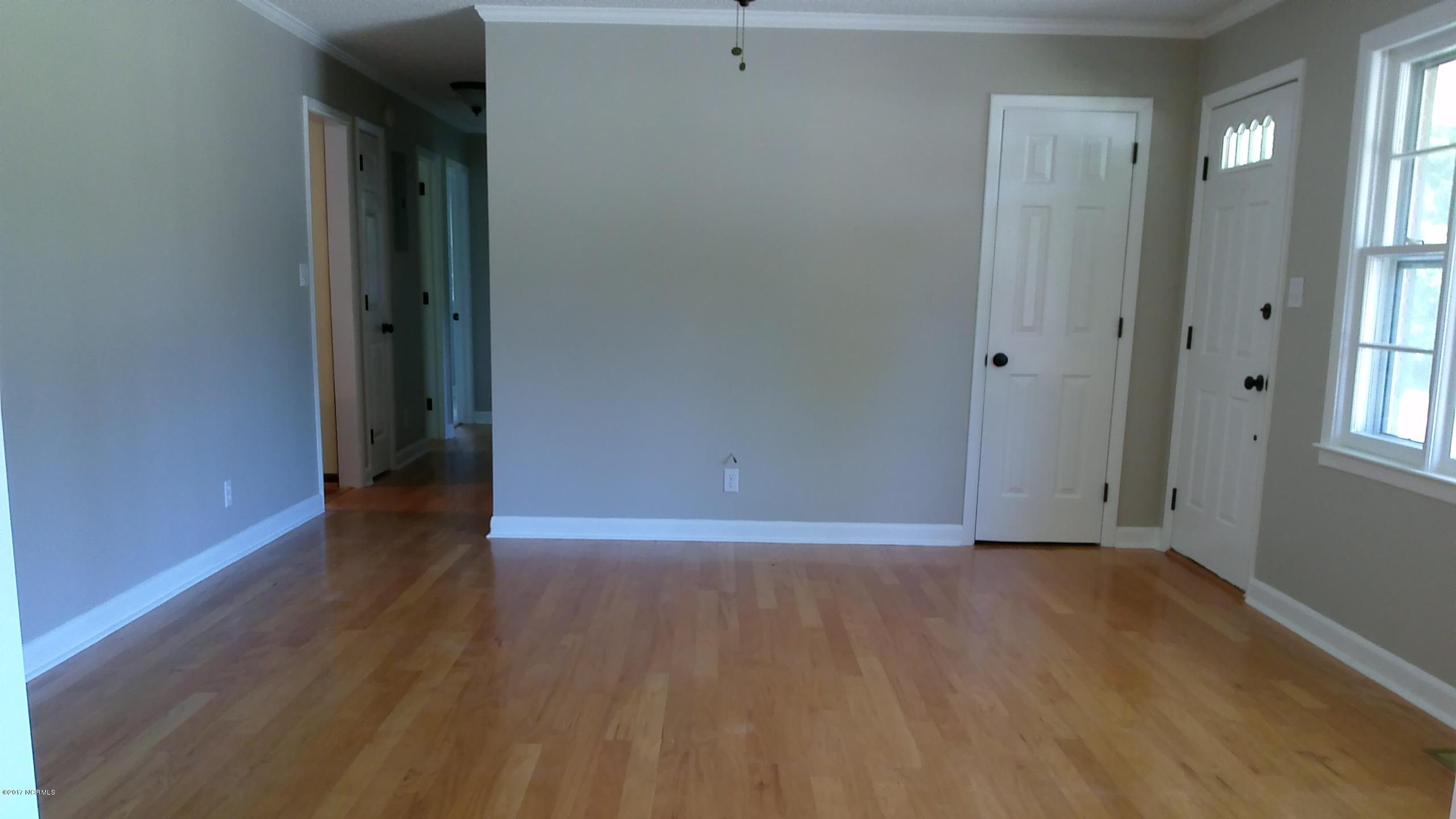 101 Cornwallis Road Riegelwood, NC 28456 - Photo 5 of 27 WIN_20170705_155315