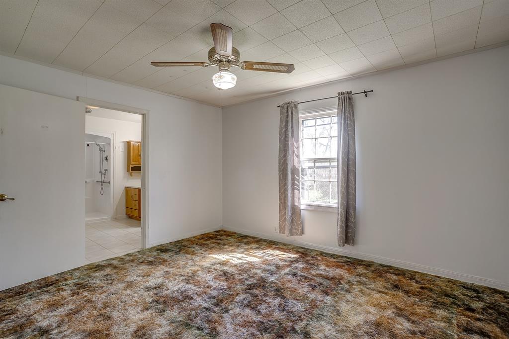 422 North 3rd Street Jacksboro, TX 76458 - Photo 20 of 40