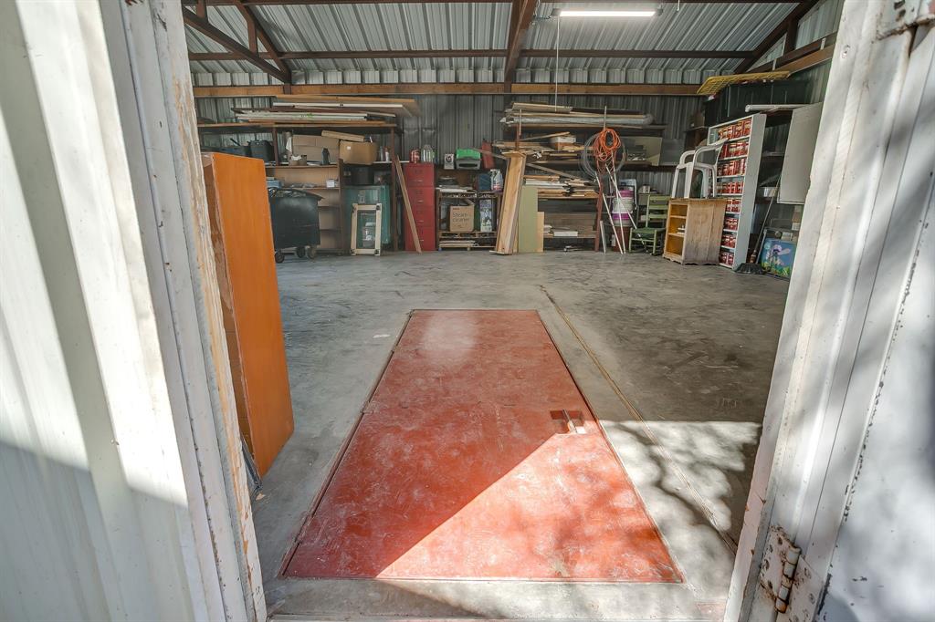 422 North 3rd Street Jacksboro, TX 76458 - Photo 2 of 40