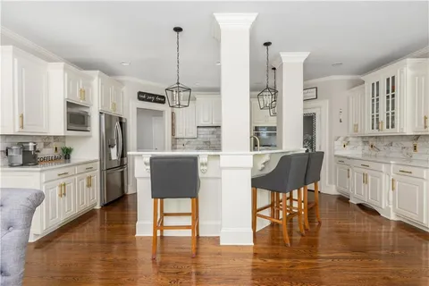 $875,000 | 2621 Trailing Ivy Way Northeast, Buford, GA 30519