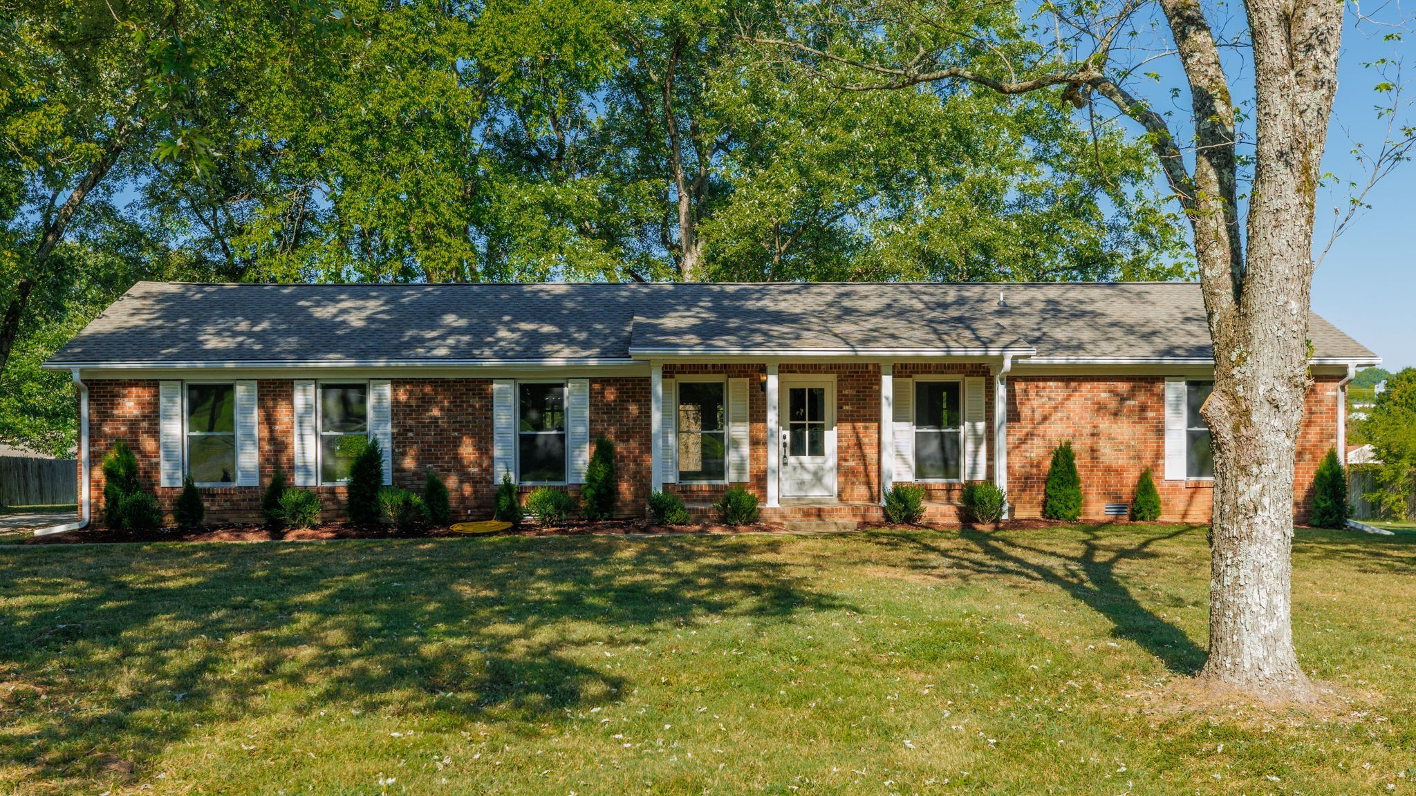 548 Hillside Lane Gallatin, TN 37066 - Photo 4 of 44
