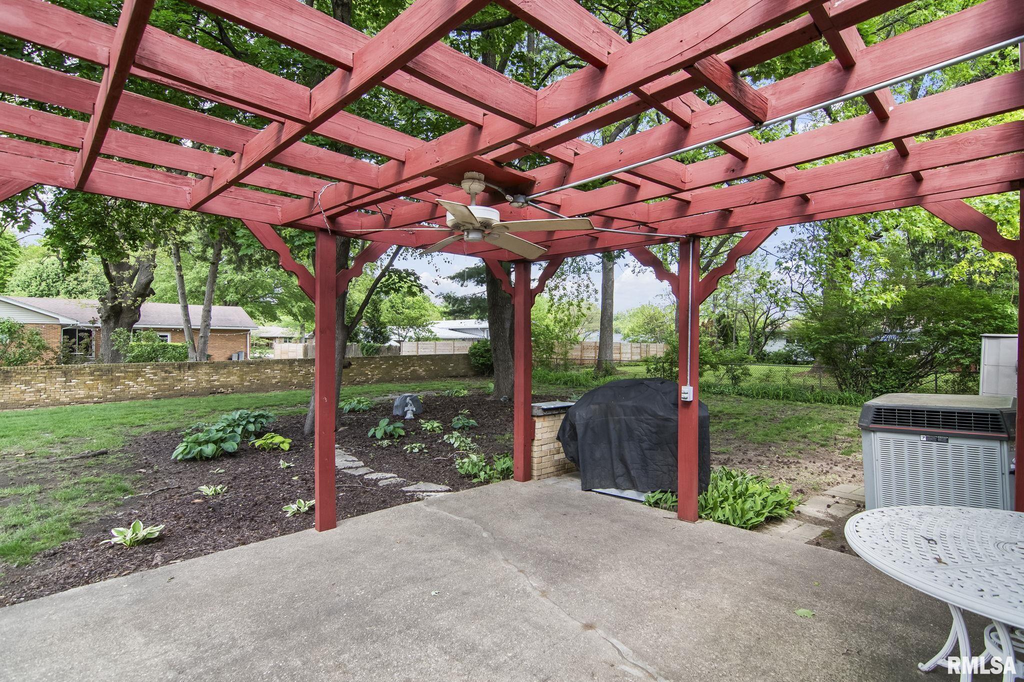 13 Top Hill Lane Springfield, IL 62704 - Photo 29 of 32