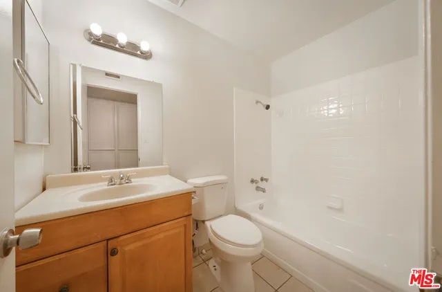 $1,800 | 1040 Iris Street, Wasco, CA 93280