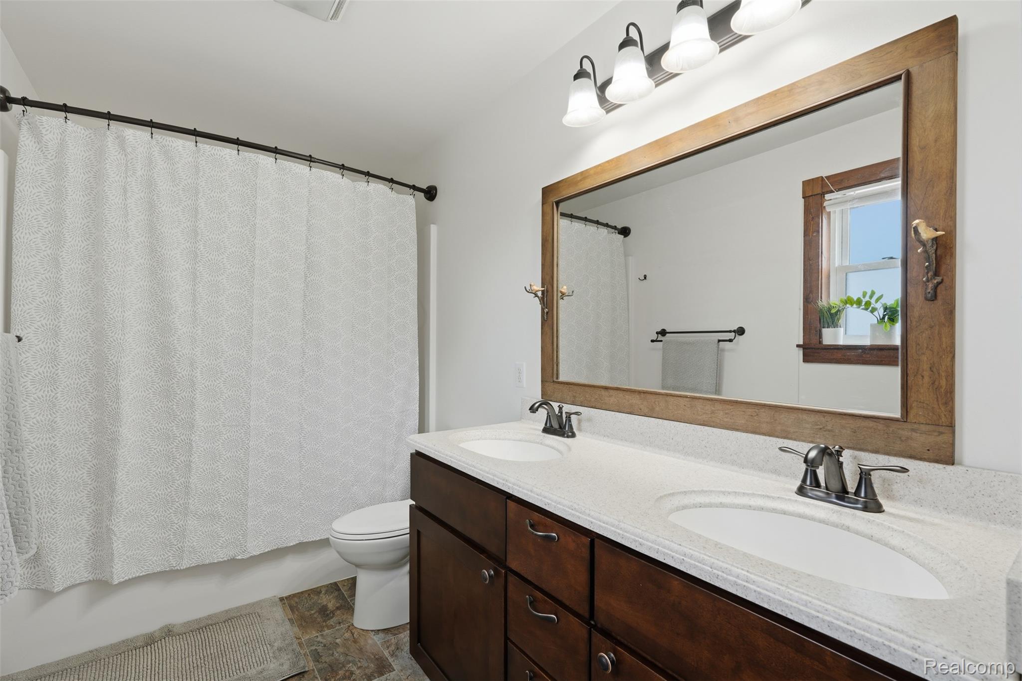 7433 Mabley Hill Road Fenton, MI 48430 - Photo 19 of 54 7433 mabley hill rd-18.jpg