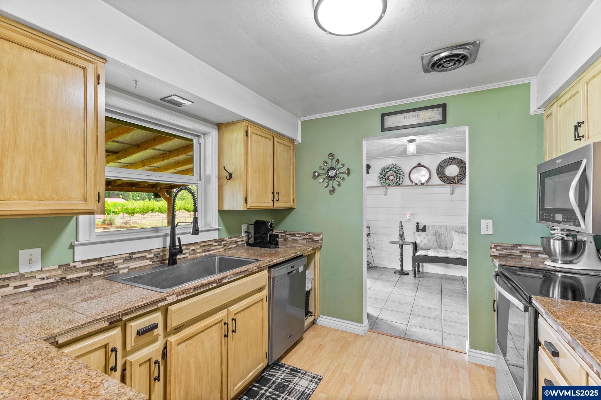 8720 Wheatland Road North Keizer, OR 97303 - Photo 10 of 43 Gallery Image 10
