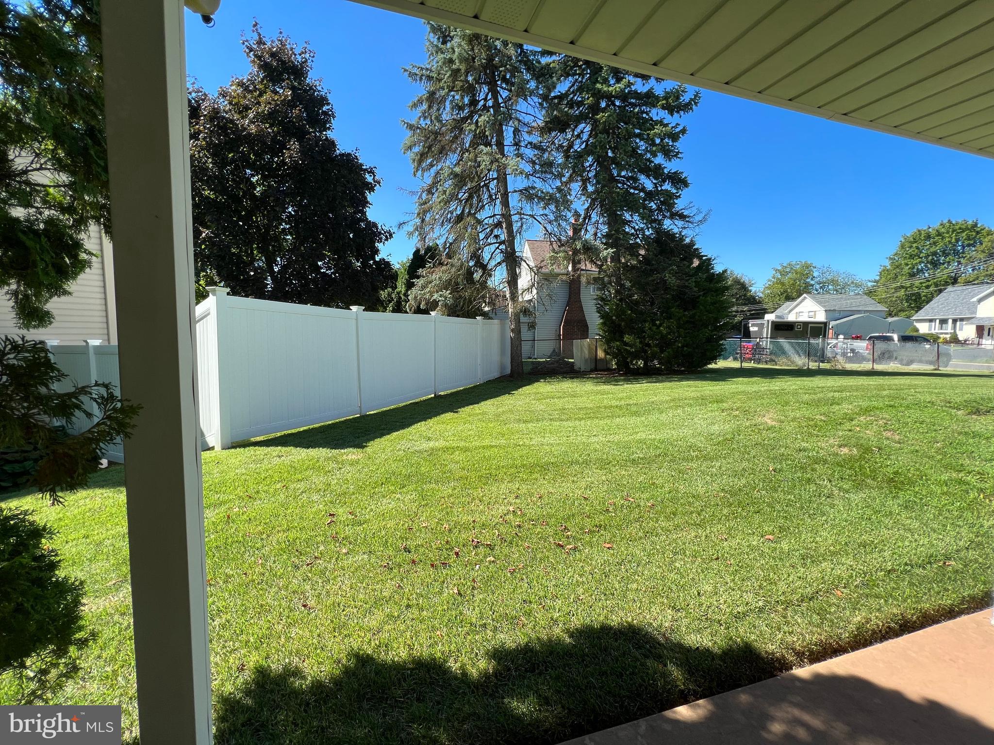 960 Mueller Road Warminster, PA 18974 - Photo 35 of 44 Backyard