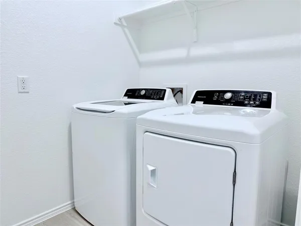 $2,595 | 1220 Acorn Oak Drive, Georgetown, TX 78628