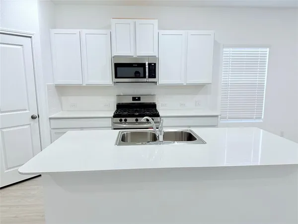 $2,595 | 1220 Acorn Oak Drive, Georgetown, TX 78628