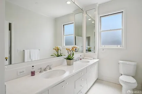 $2,995,000 | 1127 Greenwich Street, San Francisco, CA 94109