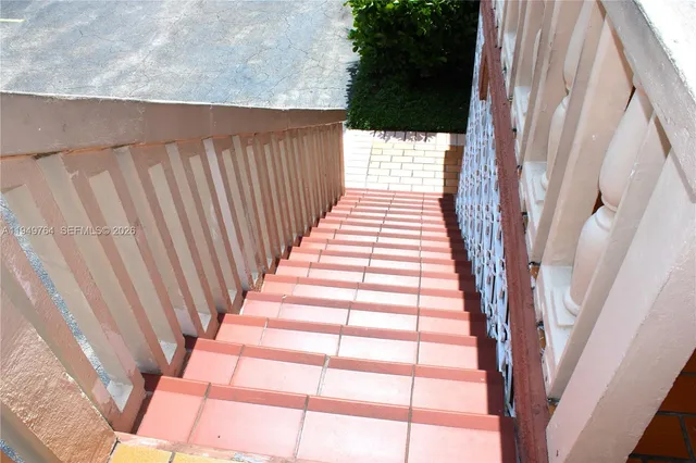 $189,999 | 1154 West 35th Street, Unit 221, Hialeah, FL 33012